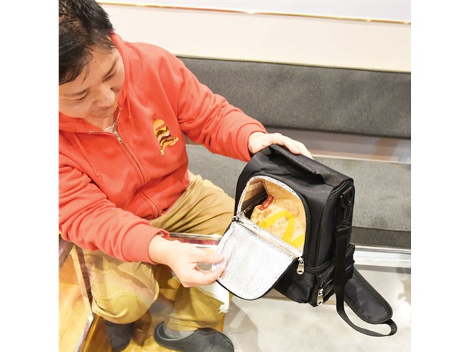サンコー、できたての惣菜や寿司を持ち運べる“上下2段式”USB温冷 サンコー、できたての惣菜や寿司を持ち運べる“上下2段式”USB温冷