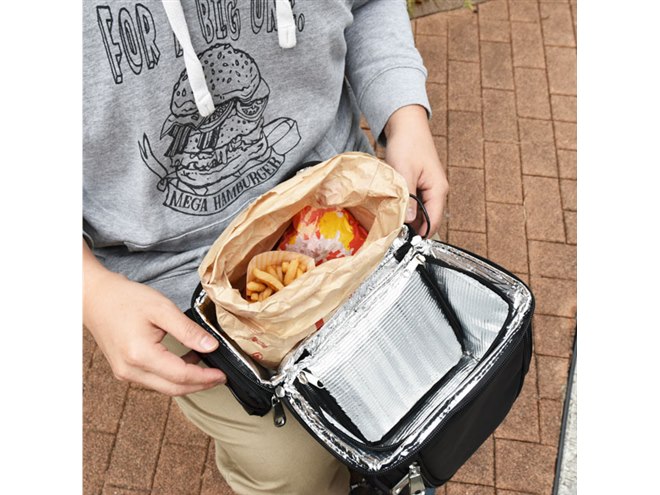 サンコー、できたての惣菜や寿司を持ち運べる“上下2段式”USB温冷 サンコー、できたての惣菜や寿司を持ち運べる“上下2段式”USB温冷