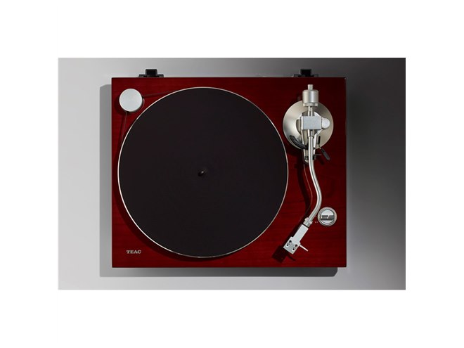 ティアック、外掛け式ベルトドライブ採用のアナログターンテーブルを