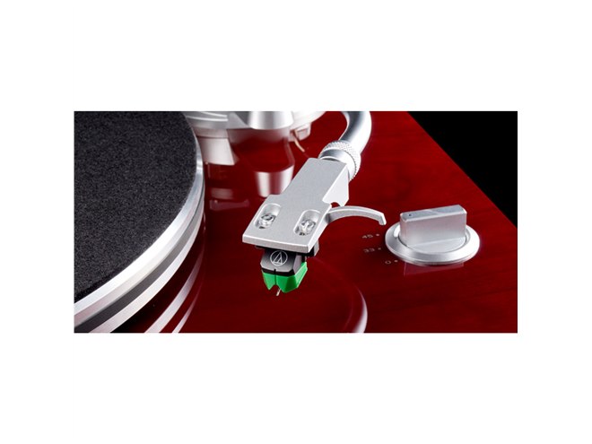 ティアック、外掛け式ベルトドライブ採用のアナログターンテーブル「TN