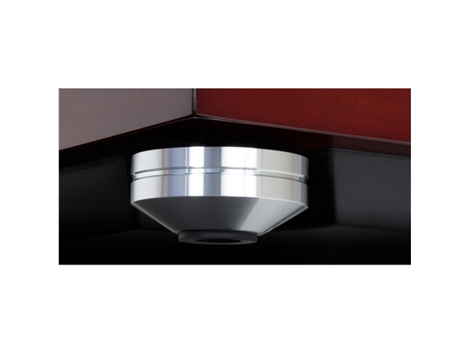 ティアック、外掛け式ベルトドライブ採用のアナログターンテーブル「TN