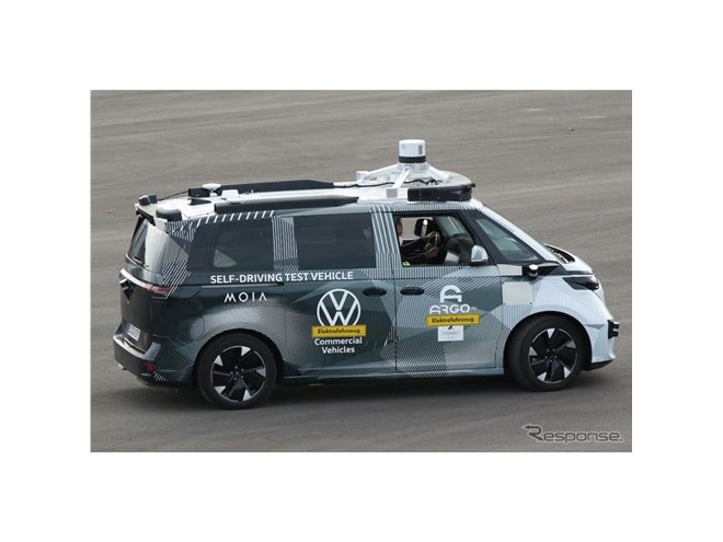 復活のワーゲンバス『ID.BUZZ』乗用車バージョンを初スクープ