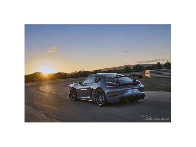 ポルシェ718最上位モデル『ケイマンGT4 RS』予約受注開始…レーシング