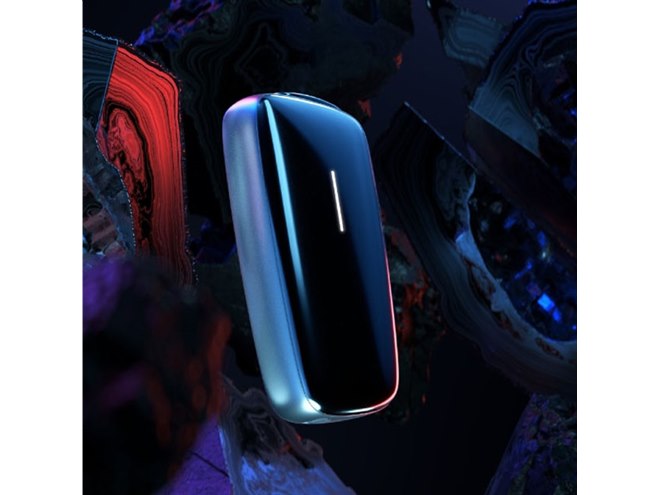 4.9型」「10万円以上」など全貌が明らかに、バルミューダ初のスマホが