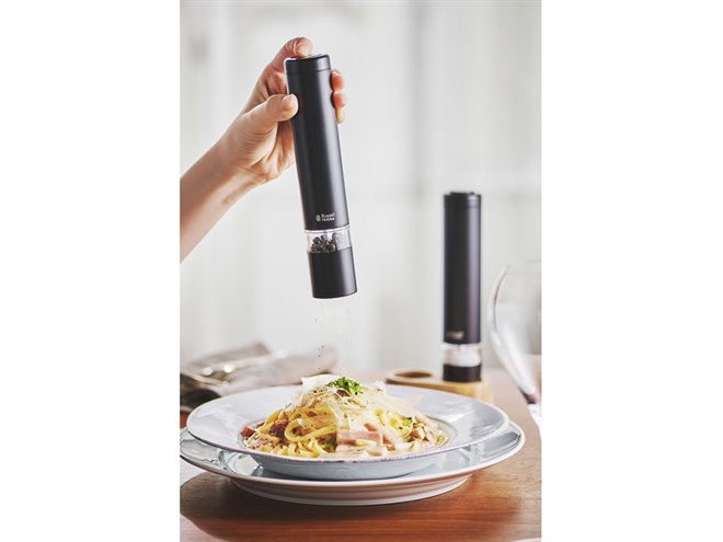 ラッセルホブス、「電動ミル ソルト＆ペッパー ミニ」の新モデル2色が