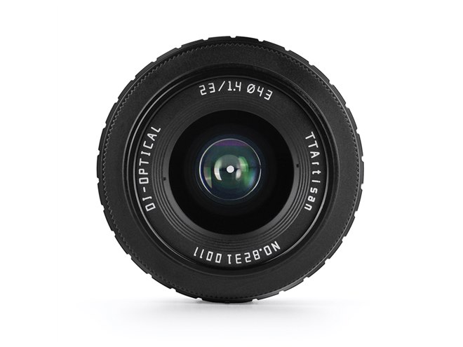 16,500円、クラシックスタイルの準広角APS-Cレンズ「TTArtisan