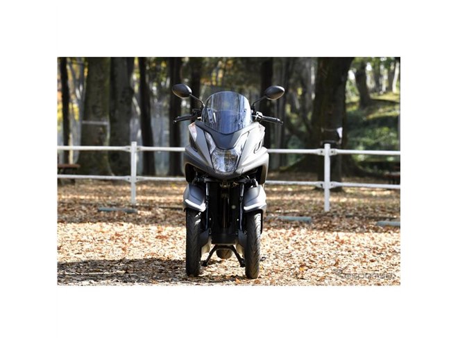 ヤマハ トリシティ125 試乗】タンデムユーザーとの相性も抜群です…小鳥