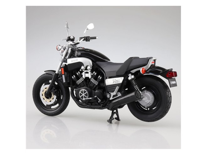 AOSHIMAが完成品モデル「YAMAHA Vmax」発売へ、ファイアーレッドなど3