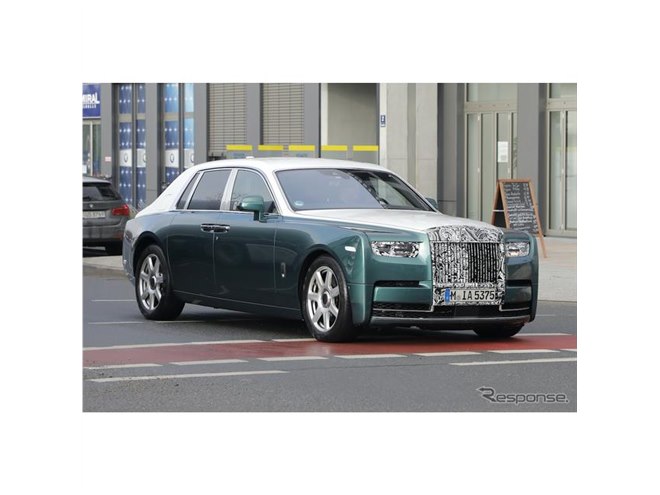 ドバイの石油王が乗るロールスロイス ファントム カスタム超ロングボディ28センチ ドバイの石油王が乗るロールスロイス ファントム カスタム超
