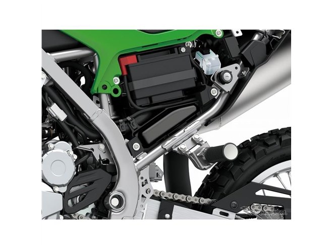足つき安心、カワサキがローシート仕様のオフロード車『KLX230S』発売