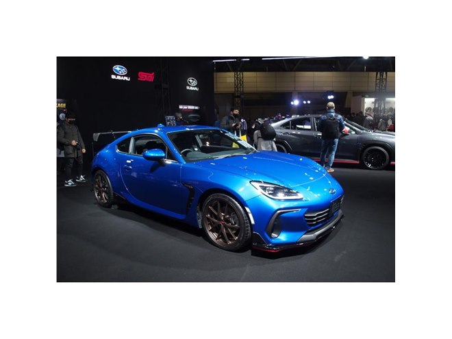 スバルがSTIの電気自動車コンセプトを2モデル初公開【東京オートサロン