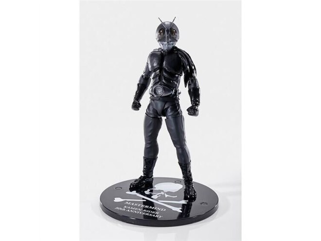 バンダイ、仮面ライダー50周年のS.H.Figuarts「新1号 BLACK Ver.」予約販売を開始 - 価格.com