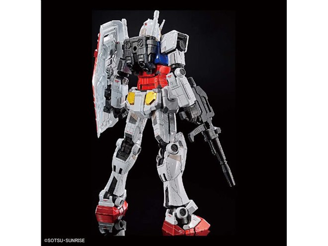 BANDAI - ガンプラ 1/100 RX-78F00 ガンダム チタニウムフィニッシュ 1/100 RX-78F00 ガンダム［チタニウムフィニッシュ］レビュー