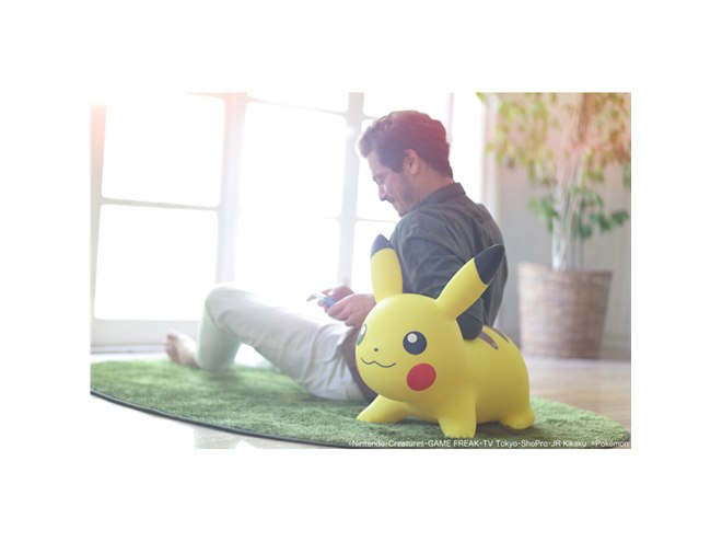 乗って遊べるピカチュウ、全長約50cmの「POKEMON AIR」2/15再販開始 - 価格.com