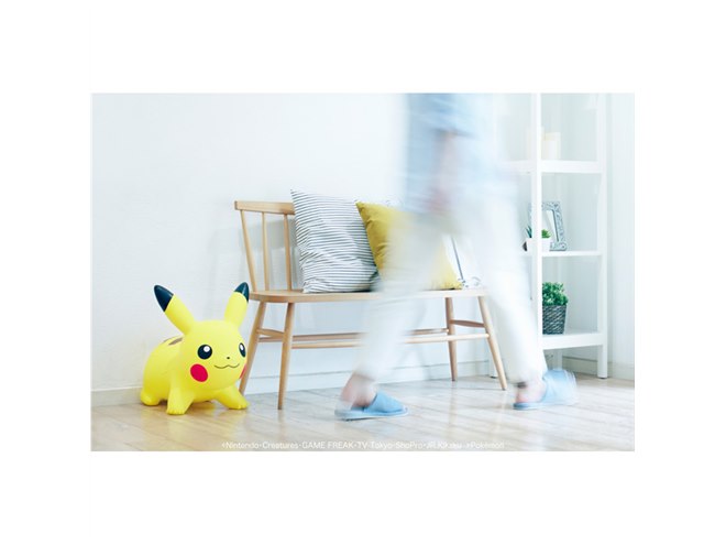 乗って遊べるピカチュウ、全長約50cmの「POKEMON AIR」2/15再販開始 - 価格.com