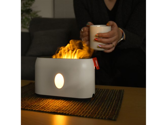 炎のゆらめきを再現、サンコーがミニ加湿器「ミストでTAKIBI」を5,480 炎のゆらめきを再現、サンコーがミニ加湿器「ミストでTAKIBI」を5,480