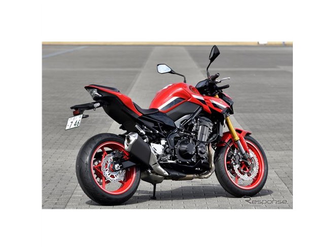 ファイアクラッカーレッド」鮮やかに、カワサキ Z900 50th