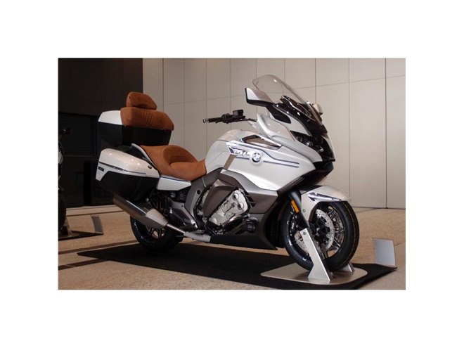 1.6リッター6気筒の大型バイク「BMW K1600」の2022年モデルが上陸 - 価格.com