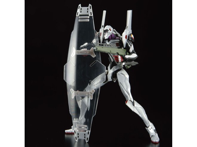 白銀の「エヴァ4号機」がRGプラモ化、専用シールドが新規造形で付属
