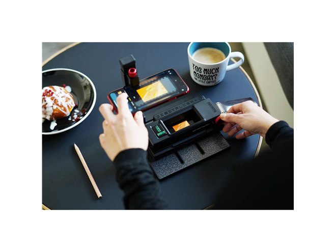 LOMO DIGITALIZA MAX フィルムスキャナー DigitaLIZA Max – Lomography