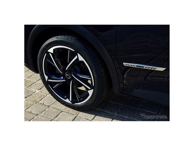 DS 7クロスバック、ルーブル美術館とのアートなコラボモデル発売へ