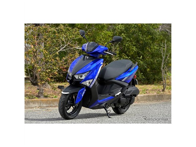 ヤマハ シグナス グリファス】NMAXとの違い、フラットフロアで実現した