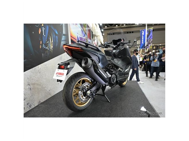 大人のスポーツスクーターが“コンパクトに”進化、ヤマハ『TMAX』新型
