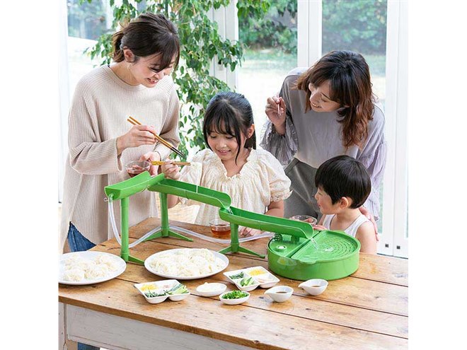 ライソン、全長約1mの電池式「電動流しそうめん器」3機種を新パッケージで新発売 - 価格.com [Caividom]麺槍 電動式 50回連続使用可能 コードレス手作り麺機 家庭用小型絞り器 完全分解洗浄OK 200g大容量 毎日
