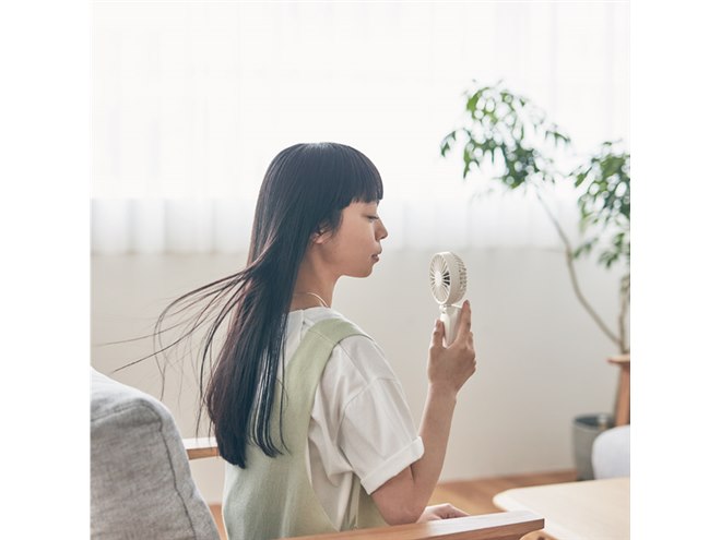 モバイルファン リズム、2重反転ファン採用のカラビナ付きモバイルファン「Silky