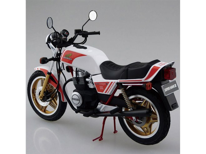 AOSHIMA、専用装備も再現した「1/12 ホンダ NC04 スーパーホークIIIR