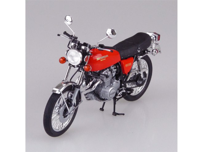 【新品、本物、当店在庫だから安心】 AOSHIMA、4into1マフラーを再現した「ホンダ CB400FOUR」1/12 オートバイ・バイク