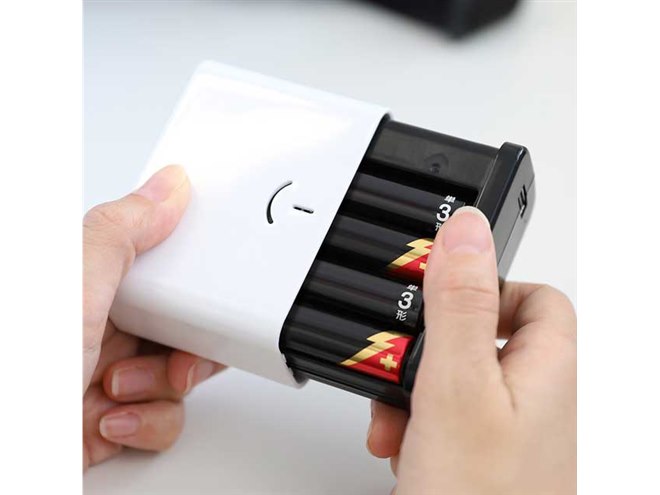 オウルテック、乾電池式のモバイルバッテリー「OWL-DB8U1-WH」 - 価格.com