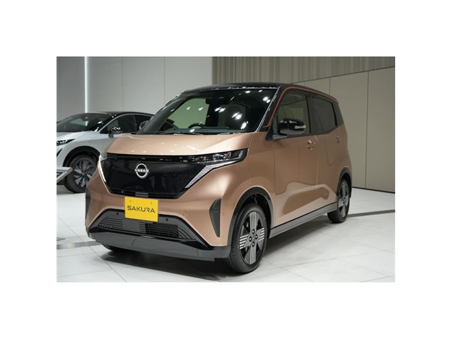 日産が「サクラ」をお披露目 星野朝子副社長「ワオ！ と声が出た」 - 価格.com