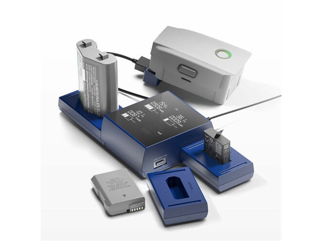 ケンコー、複数のブランドのカメラバッテリーを同時充電できる