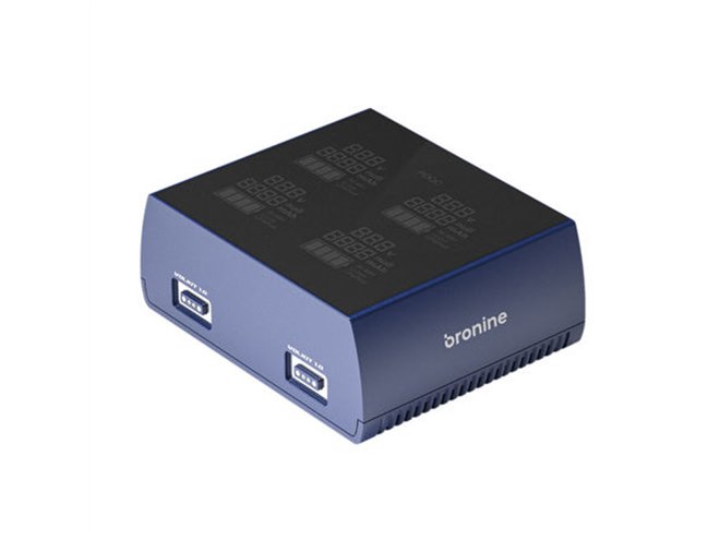 ケンコー、複数のブランドのカメラバッテリーを同時充電できる