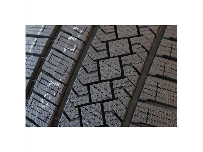 ピレリから冬用タイヤの新製品「アイス ゼロ アシンメトリコ」が登場