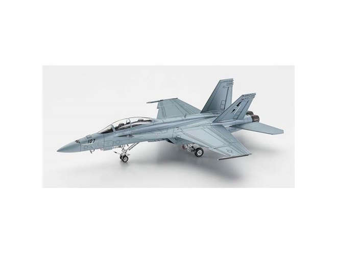 1/72模型「F/A-18F スーパー ホーネット “トップガン”」が本日6/15から発売 - 価格.com