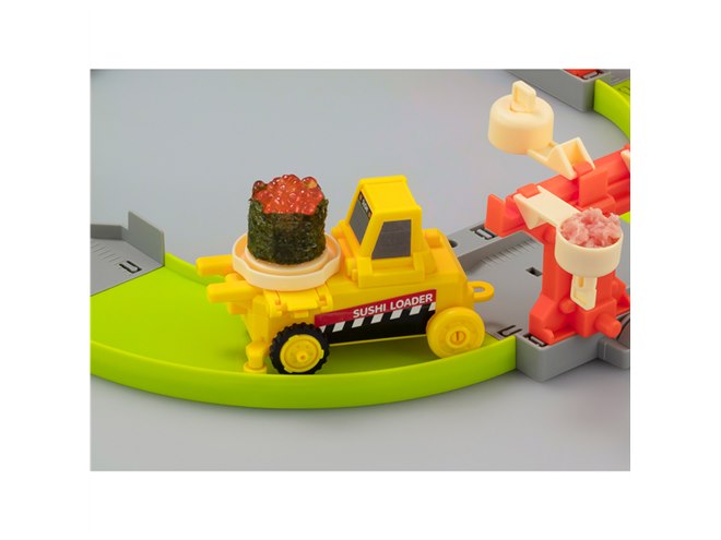 タカラトミー、レールを走りながら自動で“のりまき”が作れる「クルクル