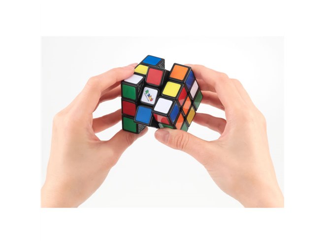 ルービックキューブ」がモデルチェンジ、より手になじみやすい形状に