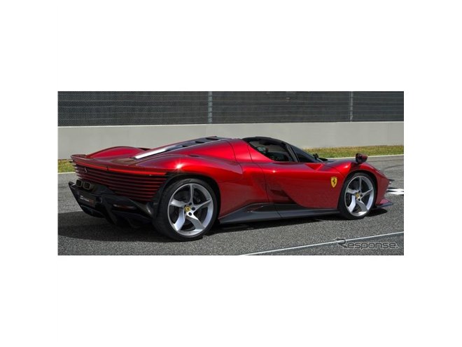 フェラーリ最強の840馬力、『デイトナSP3』…英イベントに出展へ - 価格.com