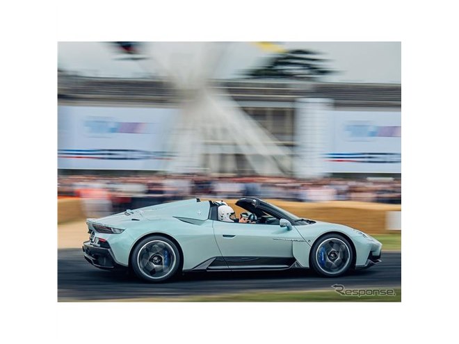 マセラティのスーパーカーにオープン仕様、ルーフは透明と不透明を切替