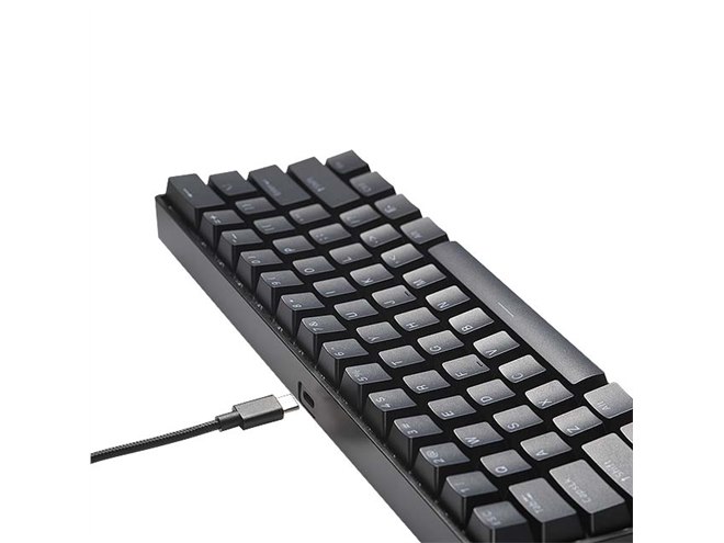 Mad Catz、省スペースのメカニカルゲーミングキーボード「S.T.R.I.K.E.
