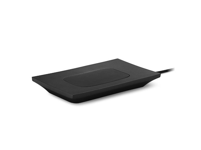 バルミューダ、「BALMUDA Phone」専用設計のワイヤレス充電器を