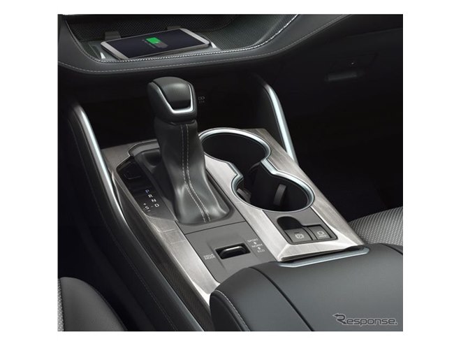 トヨタ『ハイランダー』2023年型を欧州発表…RAV4の兄貴分の中型SUV