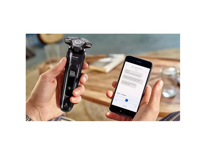 フィリップス、毎分150000回カットする電動シェーバー「S9000シリーズ