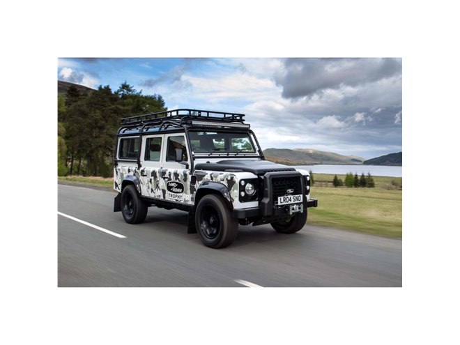 特別なカムフラージュ柄をまとう「ランドローバー・ディフェンダー