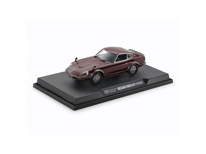 タミヤ、エンジンも鑑賞できる「1/24 NISSAN フェアレディ 240ZG 完成