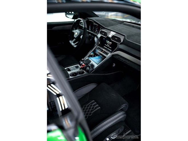 Lamborghini Urus 1/18 ウルス　ペルフォルマンテ 最強！ ランボルギーニ『ウルス』に666馬力ペルフォルマンテ仕様［詳細