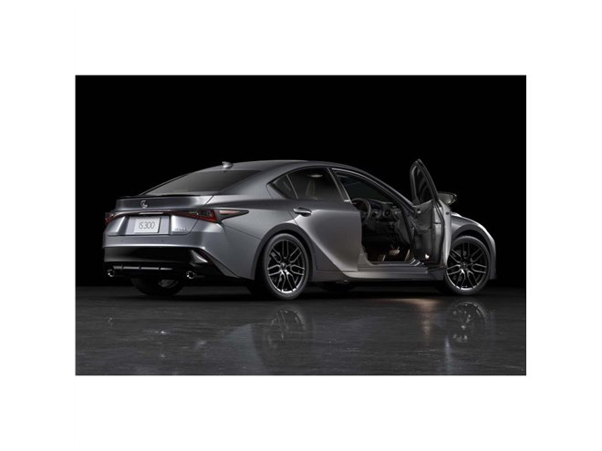 レクサスis300モードブラック3の【フロントホイール1本】 レクサスISの特別仕様車「F SPORT Mode Black Ⅲ」が登場