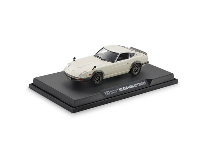 タミヤ、エンジンを鑑賞できる「1/24 フェアレディ 240ZG ストリート